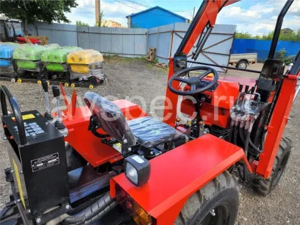 Экскаваторно-погрузочный комплекс на базе Минитрактора Уралец-224 (4×4)