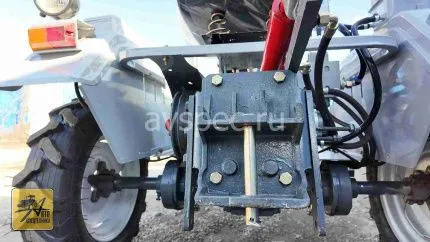 Минитрактор Феникс Р-2L с отвалом