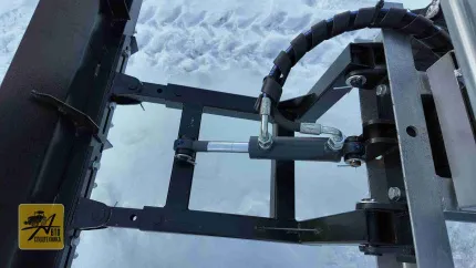 Минитрактор Феникс Р-2 с отвалом